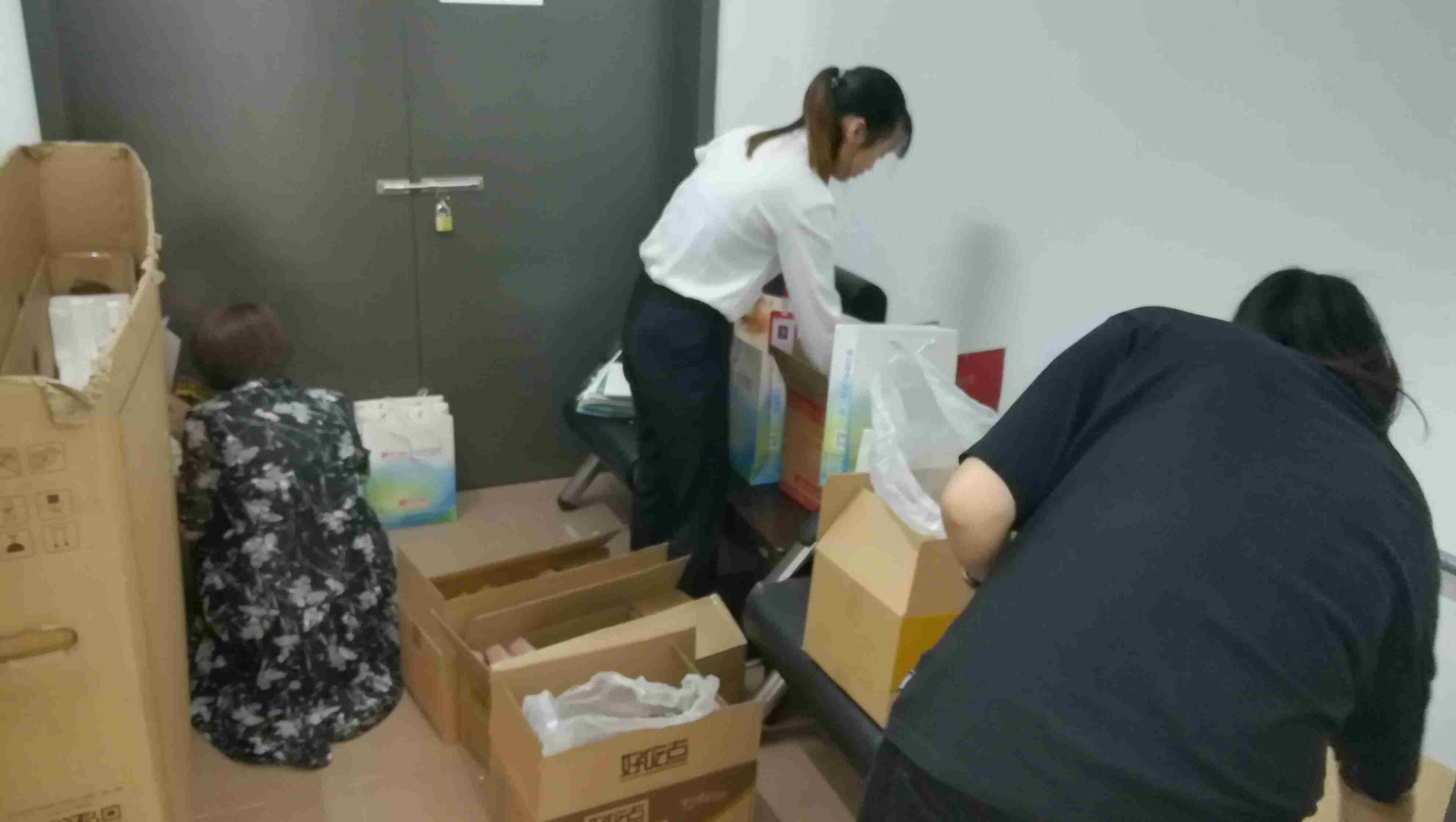 74e3ea443a8f8e773f525ac8bb6f0327_副本.jpg 74e3ea443a8f8e773f525ac8bb6f0327_副本.jpg